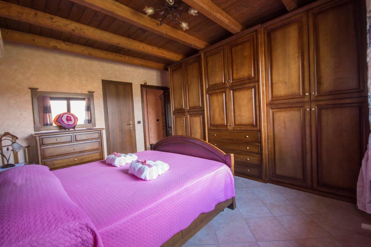 Casa Vacanza Il Mandorlo Domusnovas المظهر الخارجي الصورة