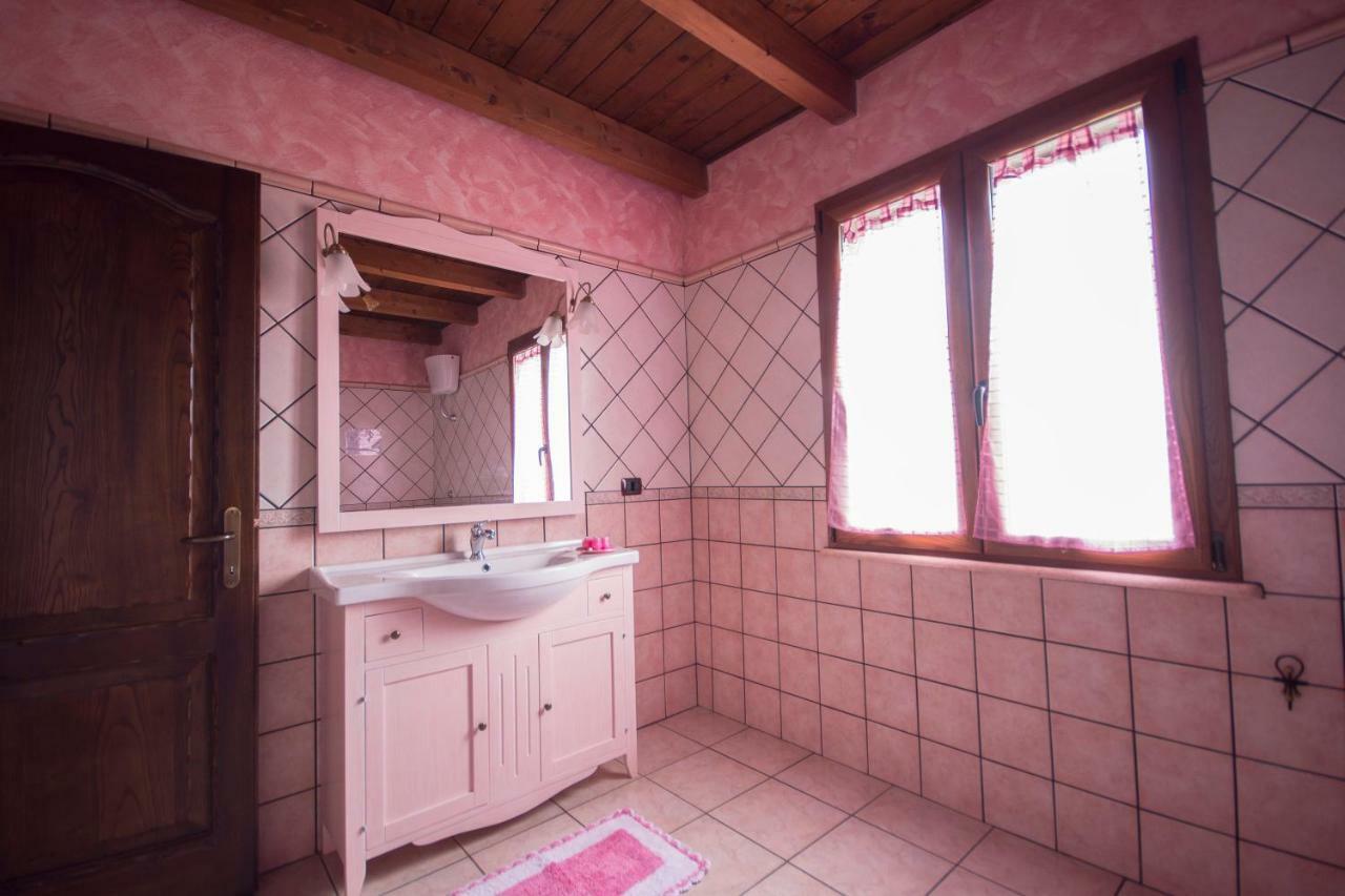 Casa Vacanza Il Mandorlo Domusnovas المظهر الخارجي الصورة