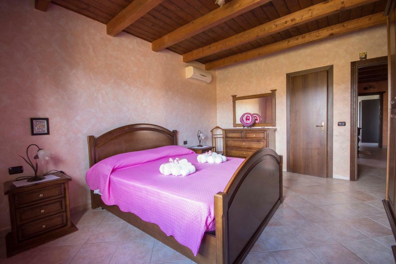 Casa Vacanza Il Mandorlo Domusnovas المظهر الخارجي الصورة