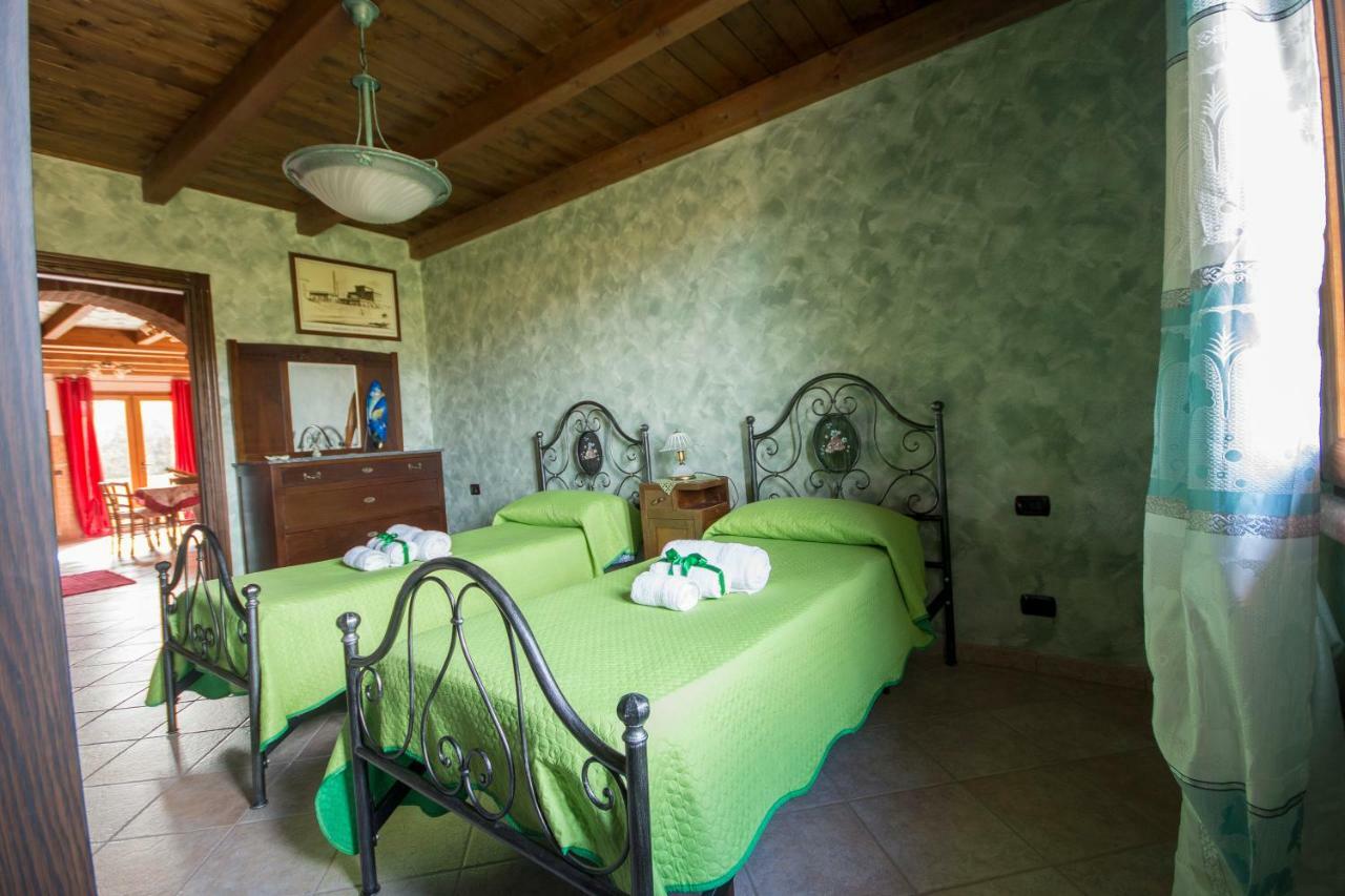 Casa Vacanza Il Mandorlo Domusnovas المظهر الخارجي الصورة