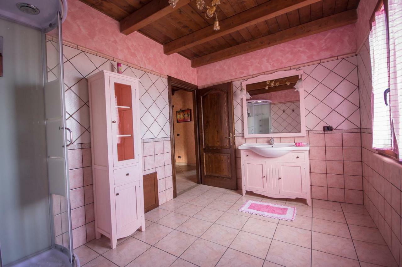 Casa Vacanza Il Mandorlo Domusnovas المظهر الخارجي الصورة