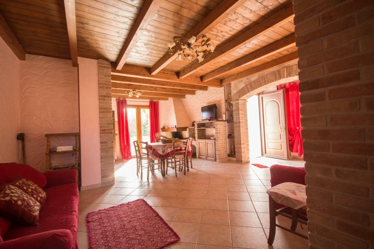 Casa Vacanza Il Mandorlo Domusnovas المظهر الخارجي الصورة